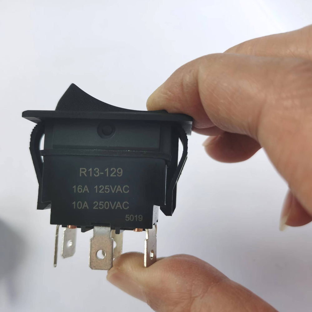 R13-129 4Pin 6Pins 125/250V 16 - огляд і ціна Power Tools